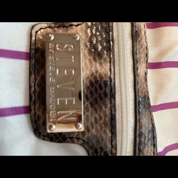 Steve Madden Large Leopard print tote - Picture 2 of 9